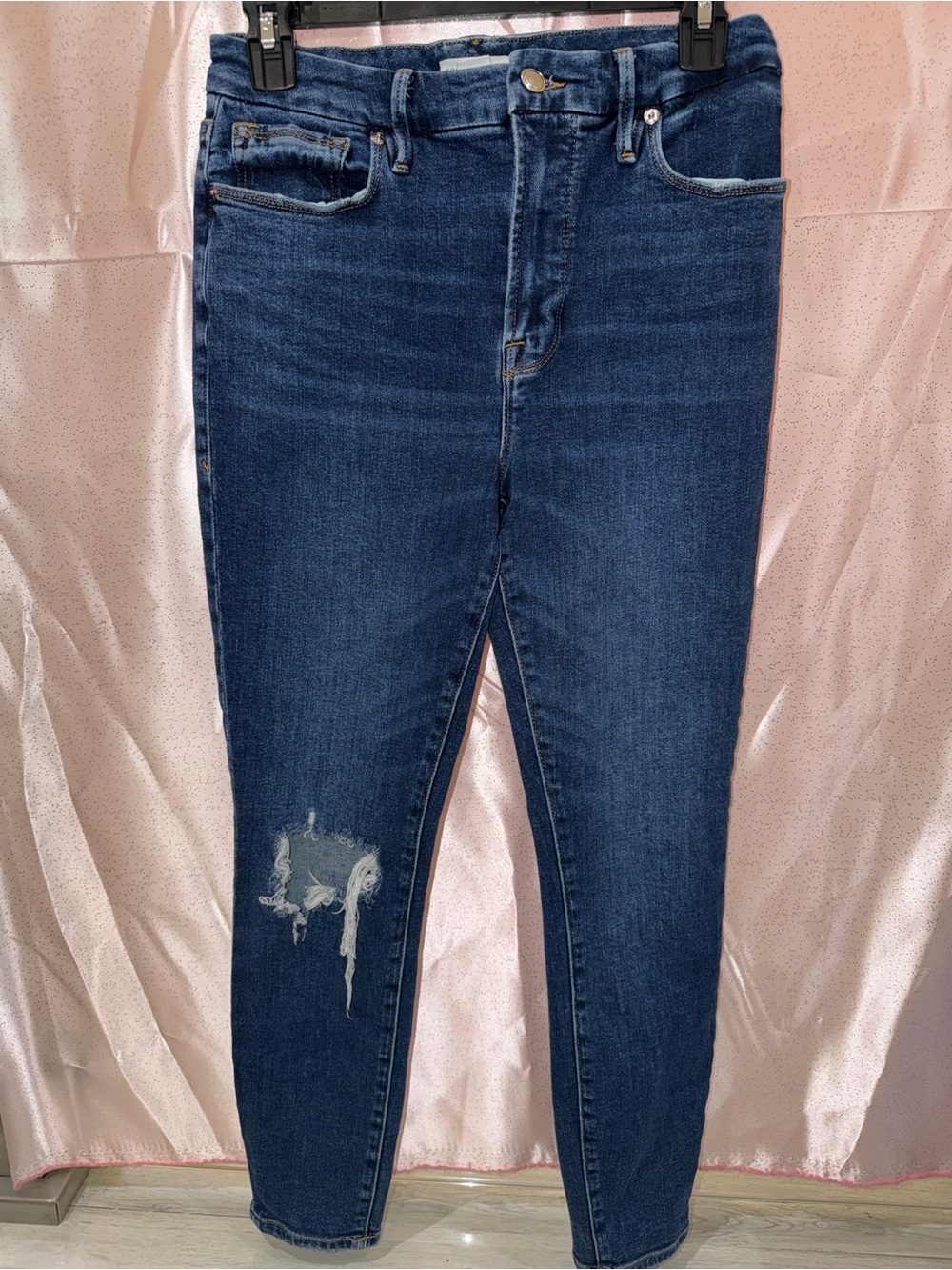 Good American Distressed Skinny Jeans - Dark Wash Cashmere Blend